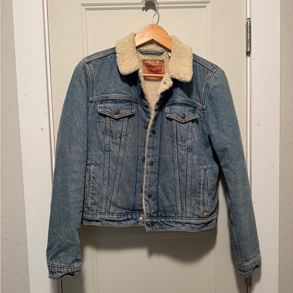 Levi's Denim Jacket with Cream Sherpa Lining